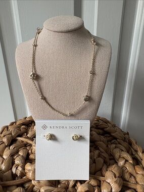 Kendra Scott Gold Knot Necklace and Stud Earrings Set